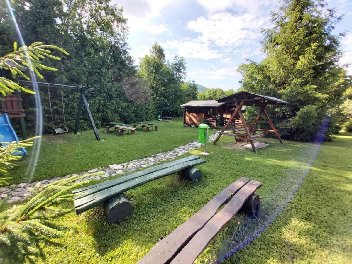 Bungalow Camping Edelweiss - Floare De Colt - Gyopar 里梅泰亚 外观 照片