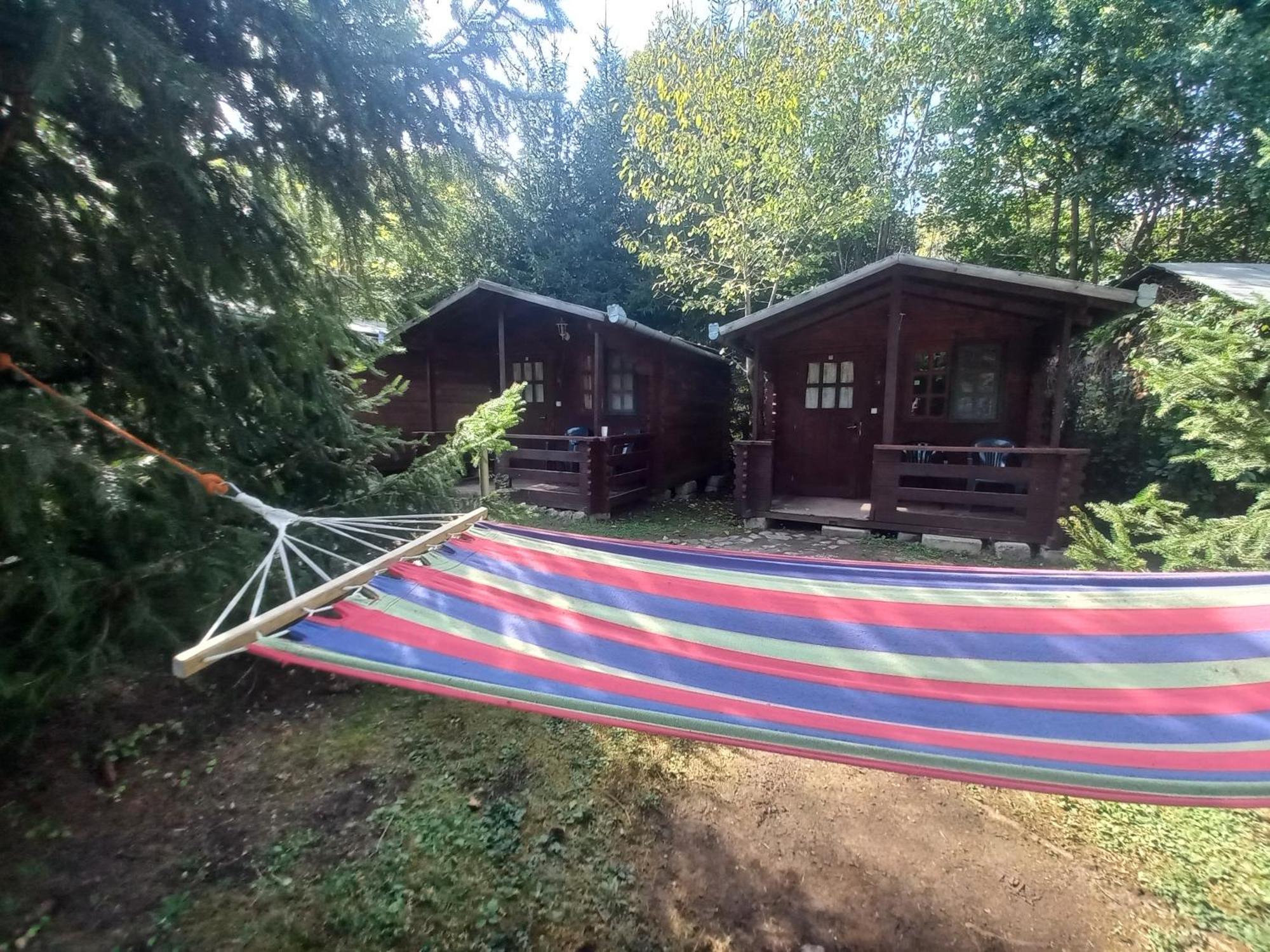 Bungalow Camping Edelweiss - Floare De Colt - Gyopar 里梅泰亚 外观 照片